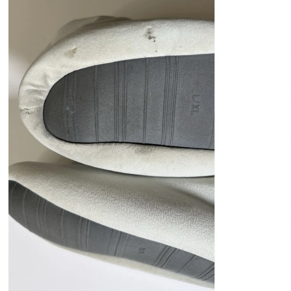 Men Puffer Slipper Boots White Size 10-11 Faux Fur Lined Indoor Cozy winter
